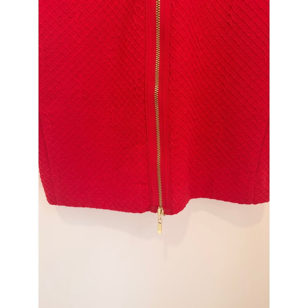 bebe Red Fitted V-Neck Short Sleeve Sheath Dress - Picture 9 of 9